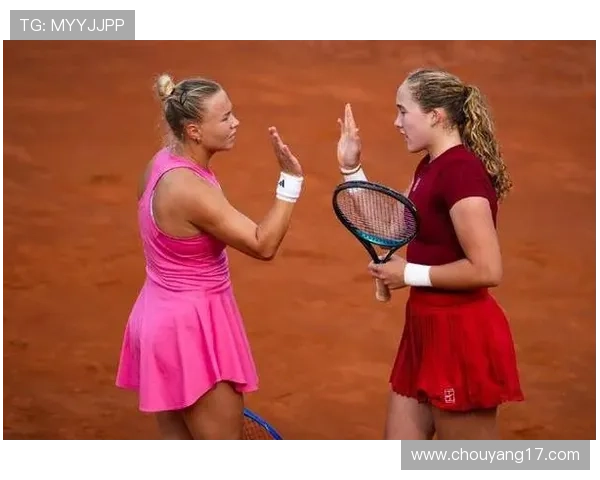 高夫直落两盘战胜保利尼 轻松晋级网球赛事四强