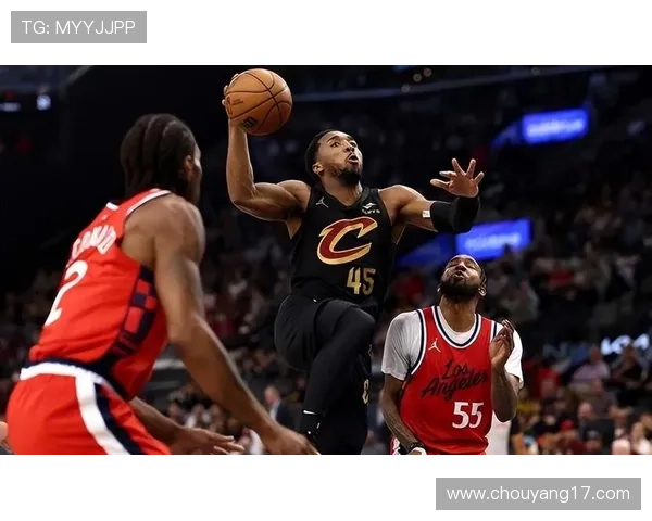 快船在哈登缺席时大胜33分莱昂纳德表现出色引领球队逆袭